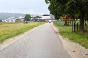 CESTA DOLENJA VAS PODSKRAJNIK 03 FOTO LJUBO VUKELIČ